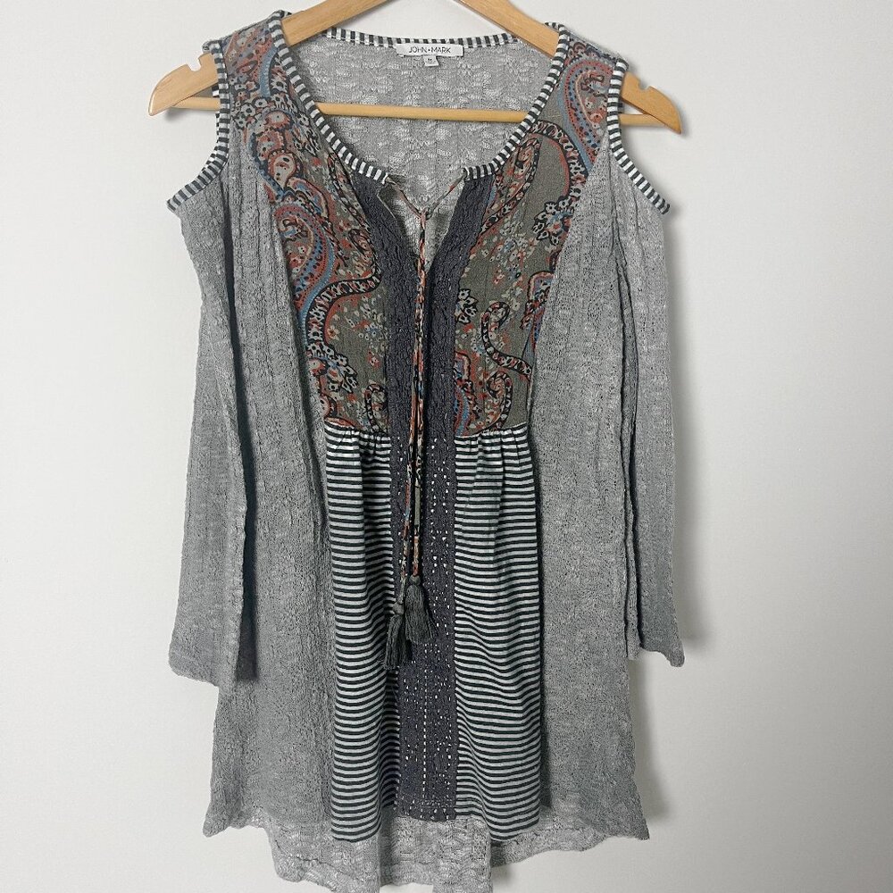 2/$30 John Mark Boho Gray Cold Shoulder Paisley Top M